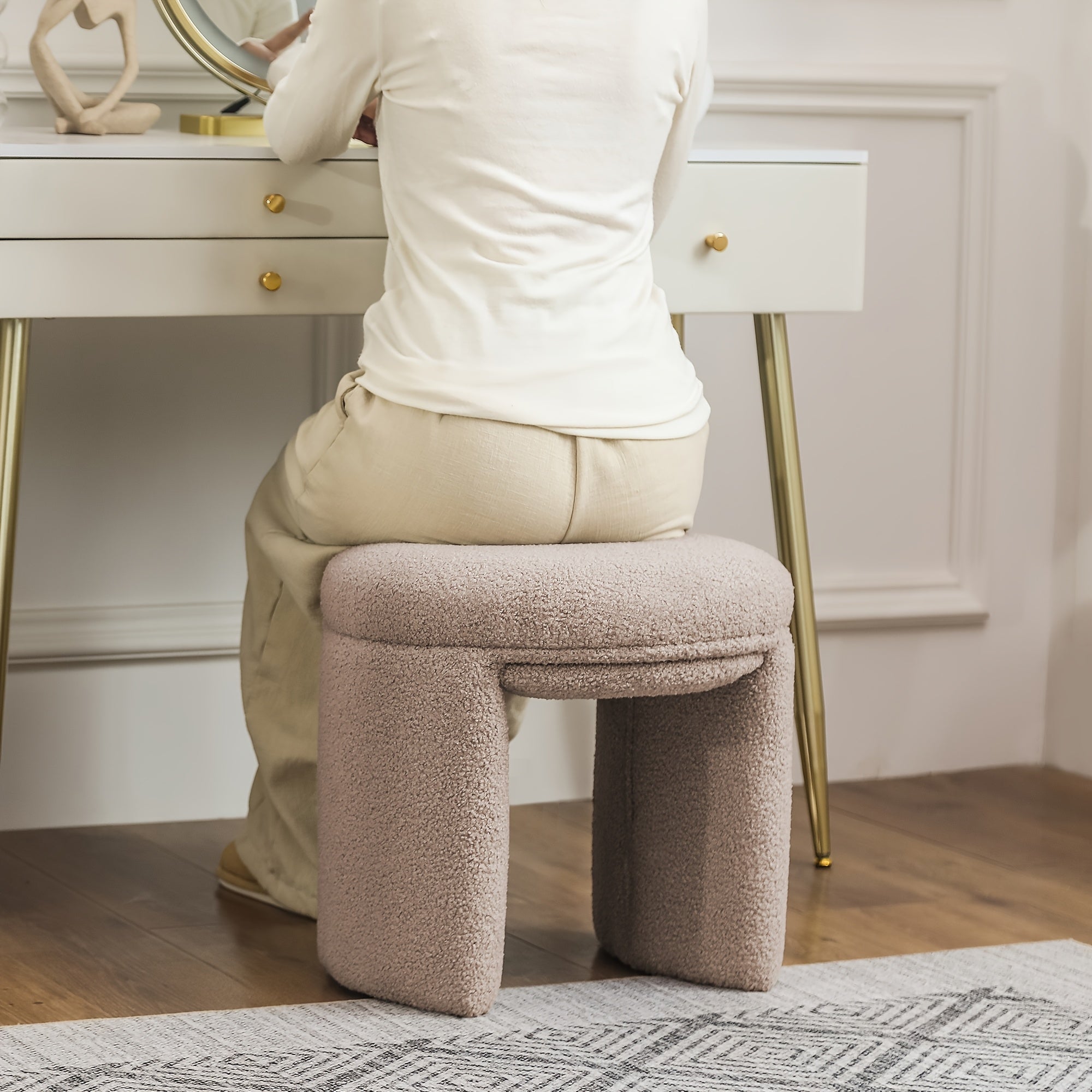 Boucle Ottoman, Round Sherpa Vanity Stool Chair, Small Upholstered Modern Teddy Footstool for Makeup, Living Room, Entryway, Bedroom